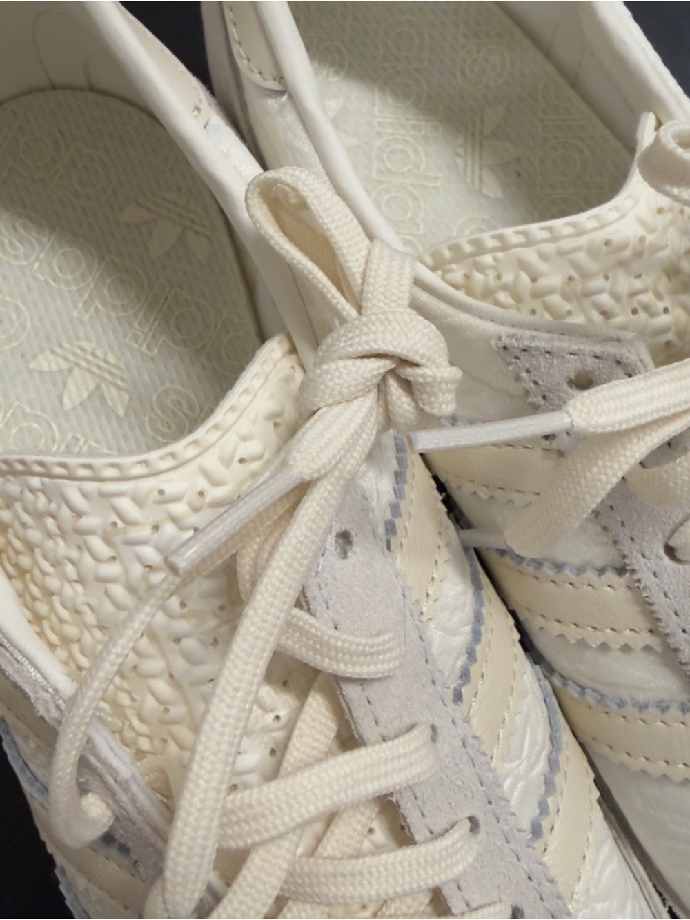 adidas Women’s Neutral Cream Low-Top Sneakers Size 8.5 NWOT - Picture 5 of 10